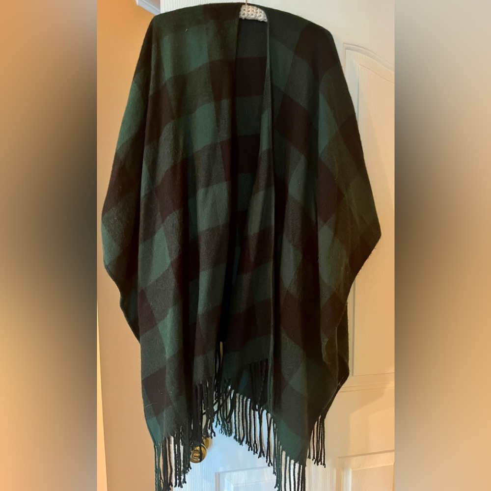 Buffalo plaid shawl